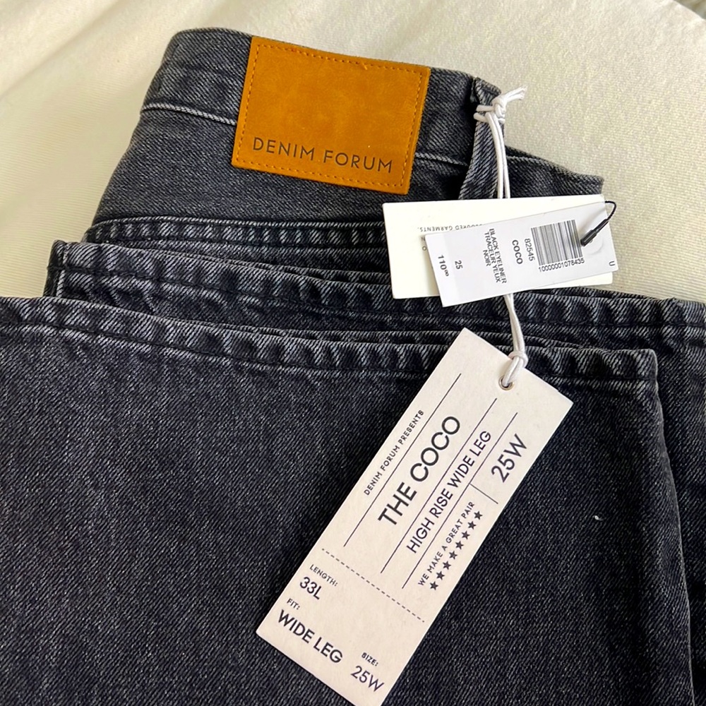 Coco High Rise Wide Leg 33L in Black Eyeliner (Denim Forum, Aritzia)